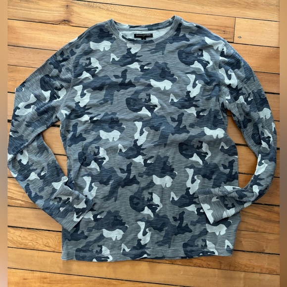 Banana Republic Other - Banana Republic men’s long sleeve camo waffle t shirt